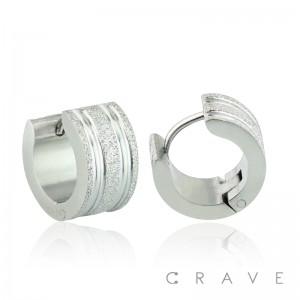 PAIR OF STAINLESS STEEL SANDBLAST WITH POLISHED CENTER FINISH UNISEX HUGGIE/HOOP EARRINGS