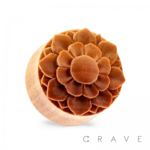 HANDCARVED ORGANIC SABA WOOD FULL BLOOM DAISY SADDLE FIT PLUG