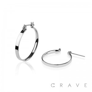 PAIR OF FLAT PLAIN WIRE EARRINGS